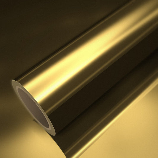 Rolle Folie Chrom Gold auf einem Bogen derselben Folie