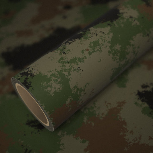 Rolle Folie Camouflage klassisch auf einem Bogen derselben Folie